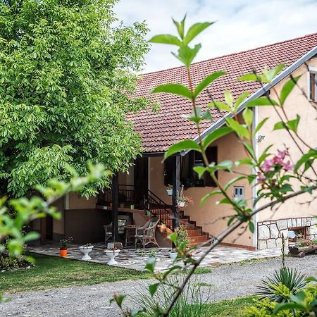 Apartment Tomasevic สลูน ภายนอก รูปภาพ