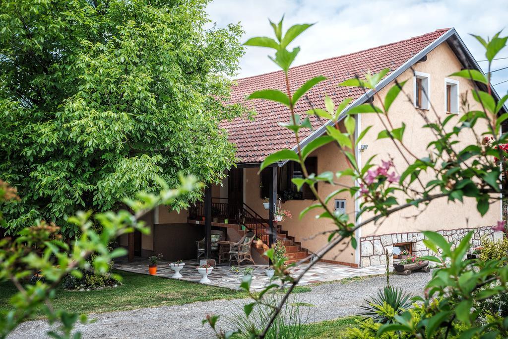 Apartment Tomasevic สลูน ภายนอก รูปภาพ