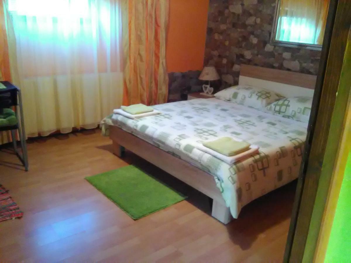 Apartment Tomasevic สลูน ภายนอก รูปภาพ