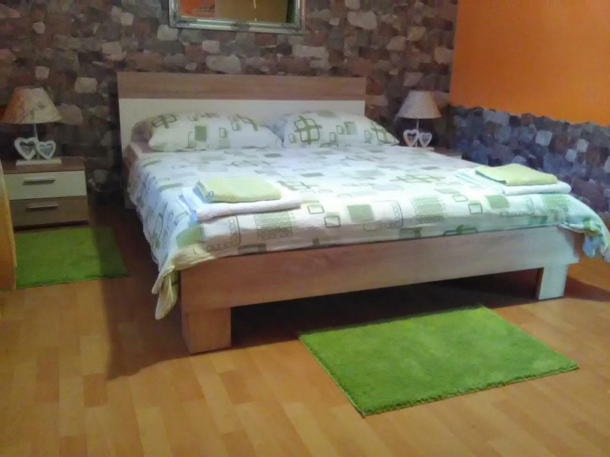 Apartment Tomasevic สลูน ภายนอก รูปภาพ