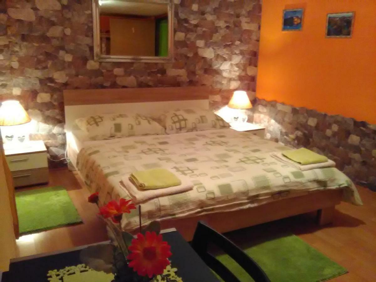Apartment Tomasevic สลูน ภายนอก รูปภาพ